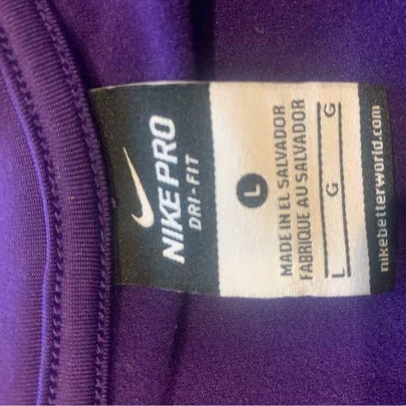 Like New NikePro Dri-Fit Pullover. Size Large - Picture 4 of 4